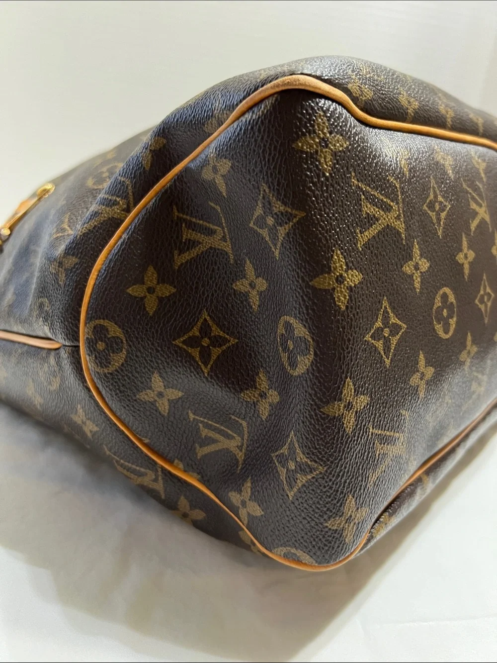 N/A authentic louis